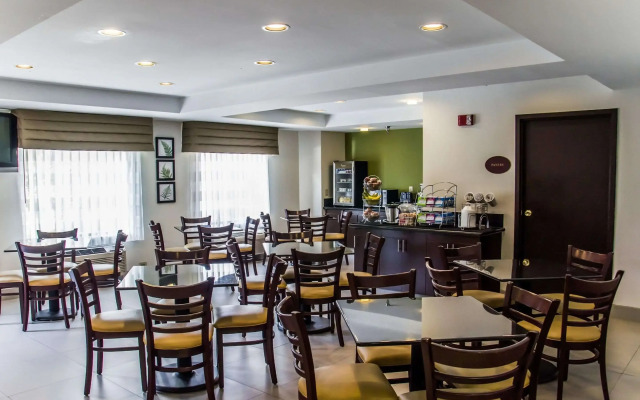 Sleep Inn Airport - Billy Graham Parkway