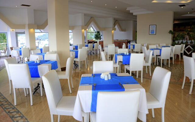 Roseira Beach Resort