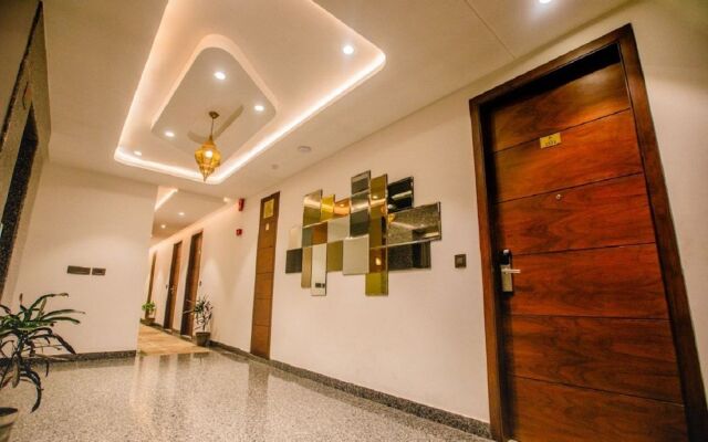 HOTEL TEN SQUARE - 5 Minutes from The Taj Mahal