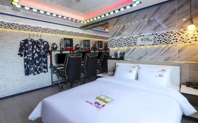 Hotel Eat Com