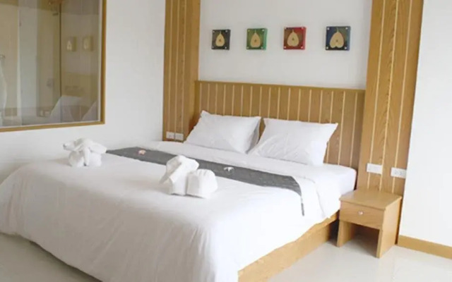 Santi White Hotel