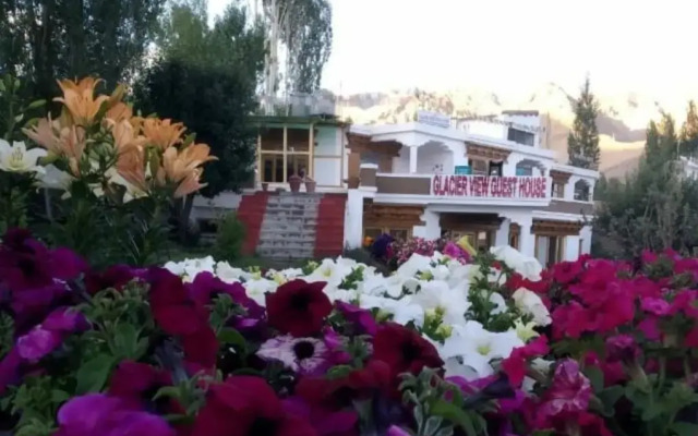 Glacier View Guest House