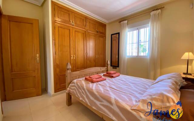 Playa Golf 1st floor apartment & com pool P248