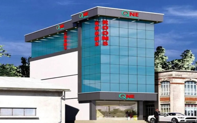 Q-ONE by Glitz hotels