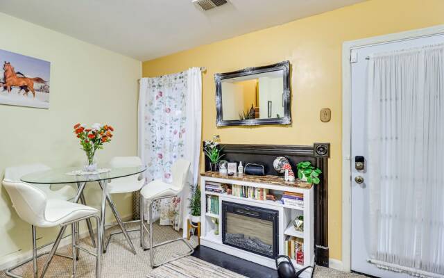 Cozy Centreville Apt: Close to Historic Sites