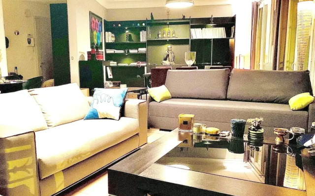 Apartment with 2 Bedrooms in Paris, with Balcony And Wifi