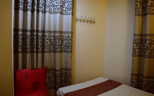 Hotel Givenci International