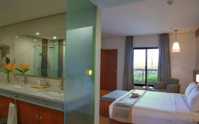 Oak Tree Emerald Hotel & Conventions Semarang