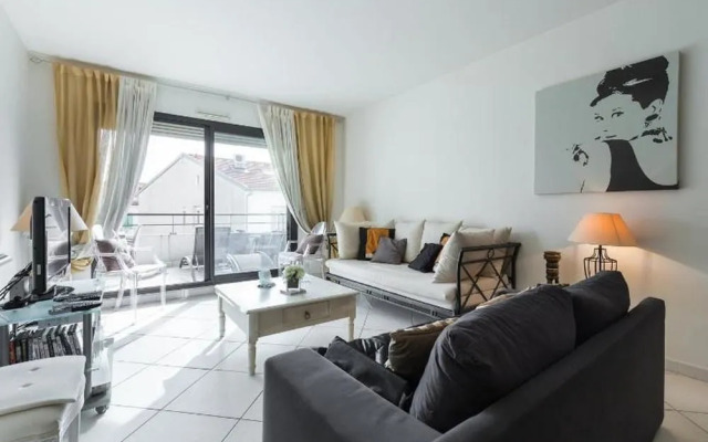 Spacious 3BR central - 6 pax - 2 mn from Croisette
