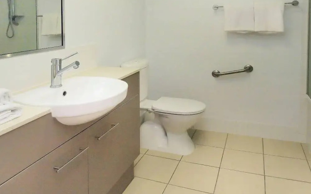Oaks Townsville Gateway Suites