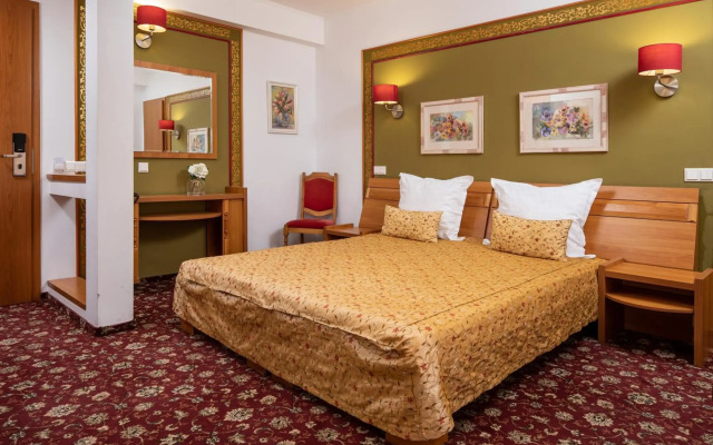 Grand Hotel Brasov