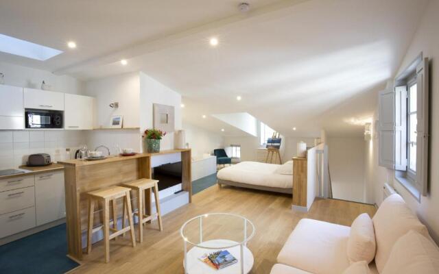 Centre Historique - Tour du Pin 3