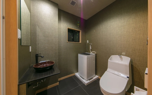 GUESTHOUSE Higasikujyou Yanagi Sitamachi