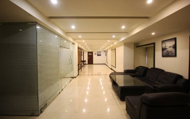 OYO Premium Jubilee Garden Jawahar Road