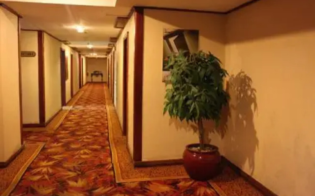 Yicheng Business Hotel - Dalian