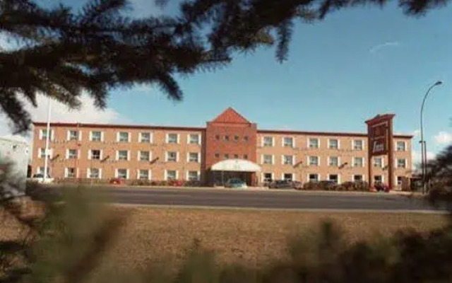 West Edmonton Mall Inn