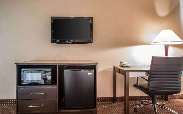 Quality Inn Elgin I-90