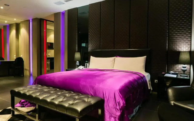 M hotel