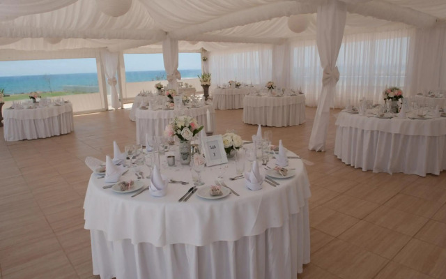 Piere Anne Beach Hotel