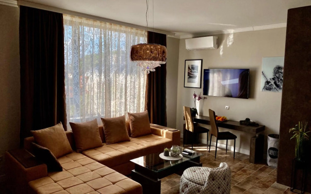 Luxury Apartments Ivon