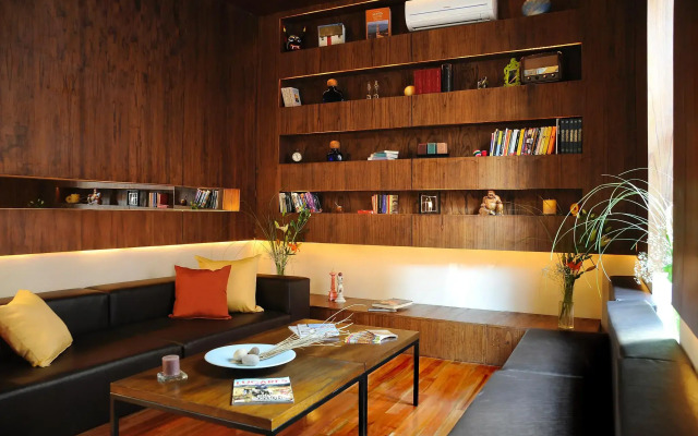 Hotel Babel