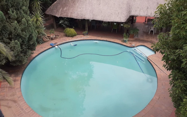 St Michelle Guest Lodge