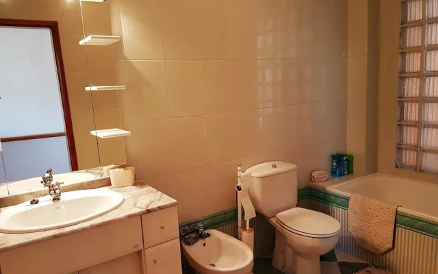 Caparica Quiet Rooms by Host-Point