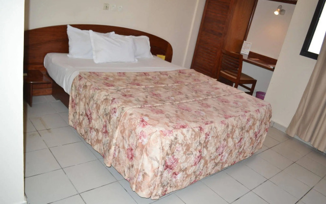 Planet Hotel