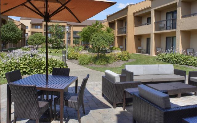 Courtyard by Marriott Detroit Troy