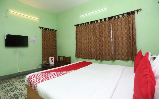 OYO 6858 Aakash Ganga