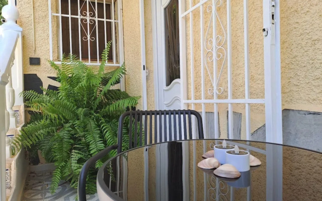 La Marina Oasis, 2-beds, Sleeps 4, 10 min to Beach