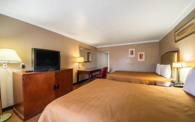 The Inn at Alamo / Riverwalk / Convention Center