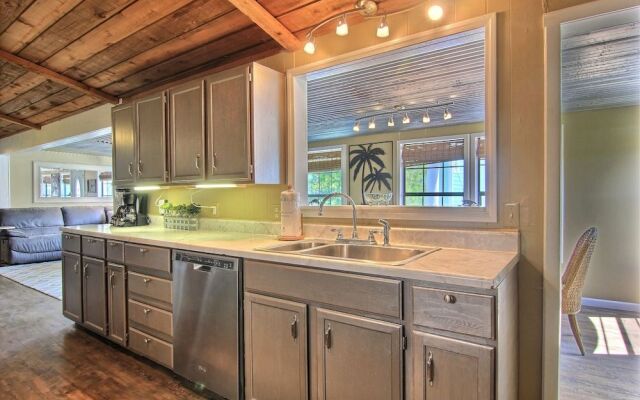 4 Palms 628 by RedAwning