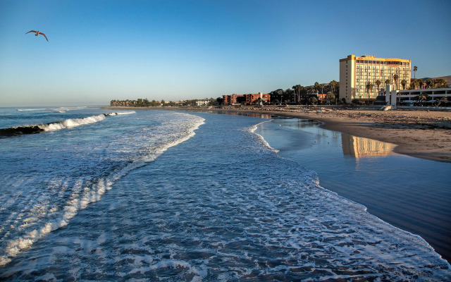 Crowne Plaza Ventura Beach by IHG