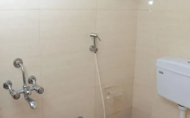 Hotel Sai Leela Grand