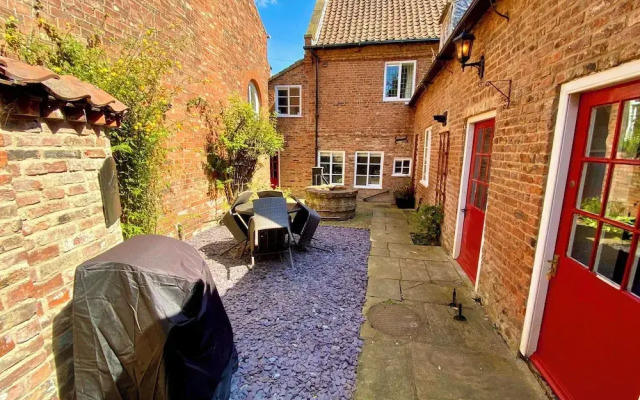Papist Hall Cottages