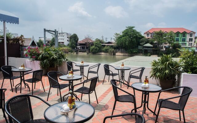 Ayothaya Riverside Hotel Ayutthaya