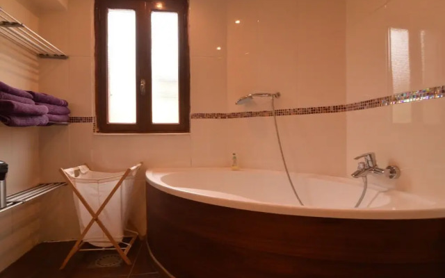 Spacious Holiday Home With Sauna in Celles-sur-plaine