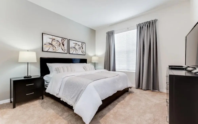 5280oak Luxury Ne 6 Bedroom 4.bath Home