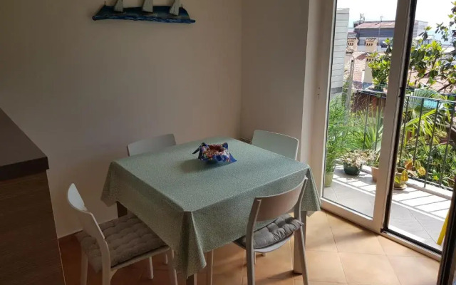 Sunny apartment 150 m from the sea