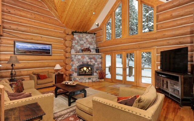 Paradise Meadow Lodge