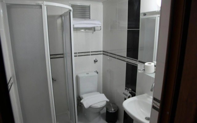 Hotel Ave Maria