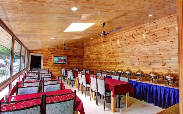 Hotel Monarch Residency Manali
