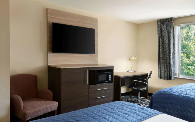 Baymont by Wyndham Ft. Leonard/Saint Robert