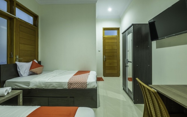Zleepy Ks Tubun by OYO Rooms – Guest Rooms – Cirebon
