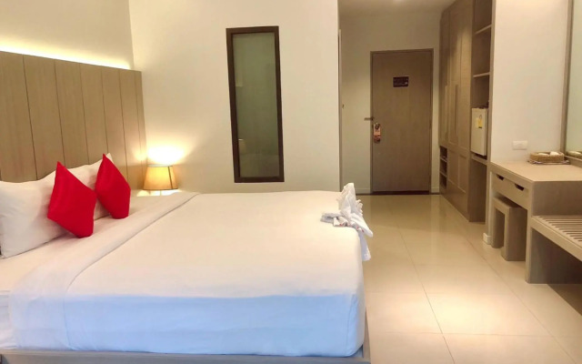 Phu-ke-ta The Hip Serviced Apartment and Hotel