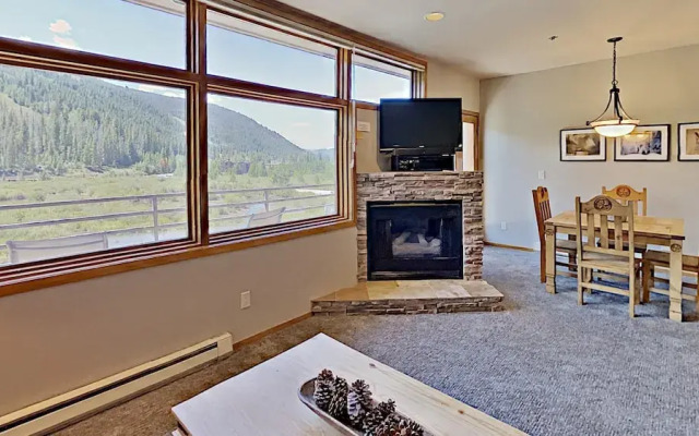 River Bank Lodge 2917