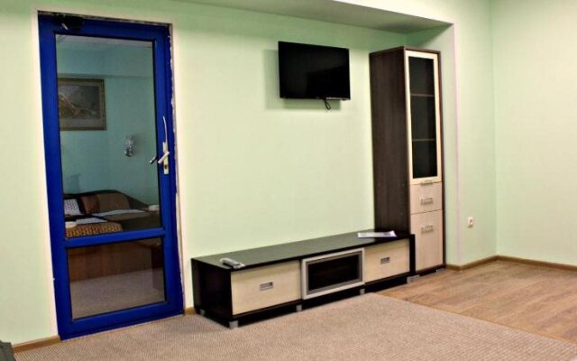 Guris Hotel - Hostel