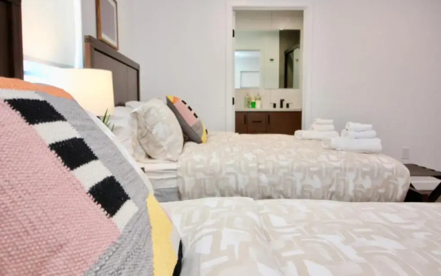 Los Angeles 3BR&3BT Villa Suites with Free Parking