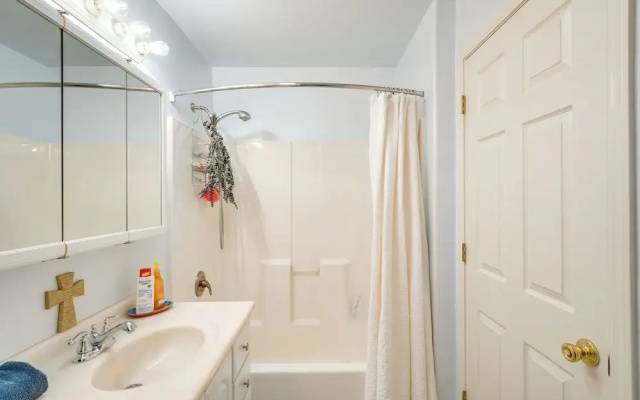 Walkable Studio w/ Patio in Tucson!